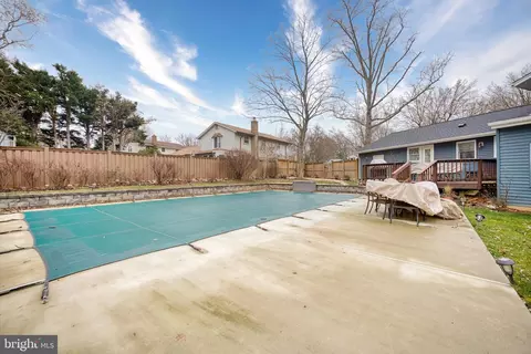 Exterior - 15300 Beaufort Pl, Silver Spring, MD 20905 photo 7 of 12