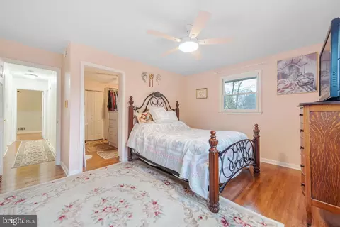 Bedroom - 15300 Beaufort Pl, Silver Spring, MD 20905 photo 4 of 6