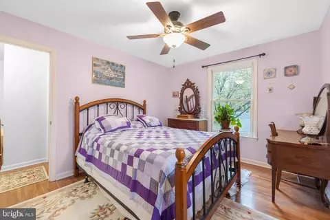 Bedroom - 15300 Beaufort Pl, Silver Spring, MD 20905 photo 2 of 6