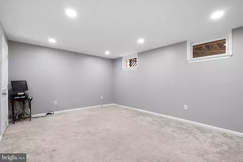 Other - 728 Oxford Square Dr, Silver Spring, MD 20905 photo 13 of 19