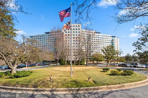 10201 Grosvenor Pl #1528, Rockville, MD 20852