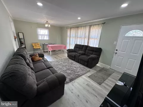 2002 Lewis Ave, Rockville, MD 20851