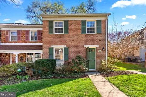 833 Azalea Dr #28, Rockville, MD 20850
