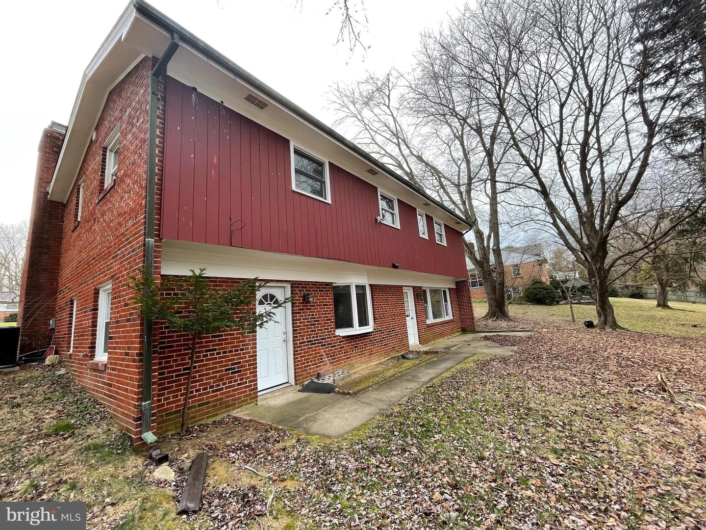 Exterior - 1100 Tanley Rd, Silver Spring, MD 20904 photo 3 of 4
