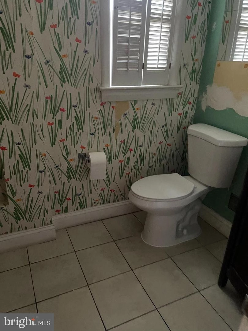 Bath - 1100 Tanley Rd, Silver Spring, MD 20904 photo 1 of 3
