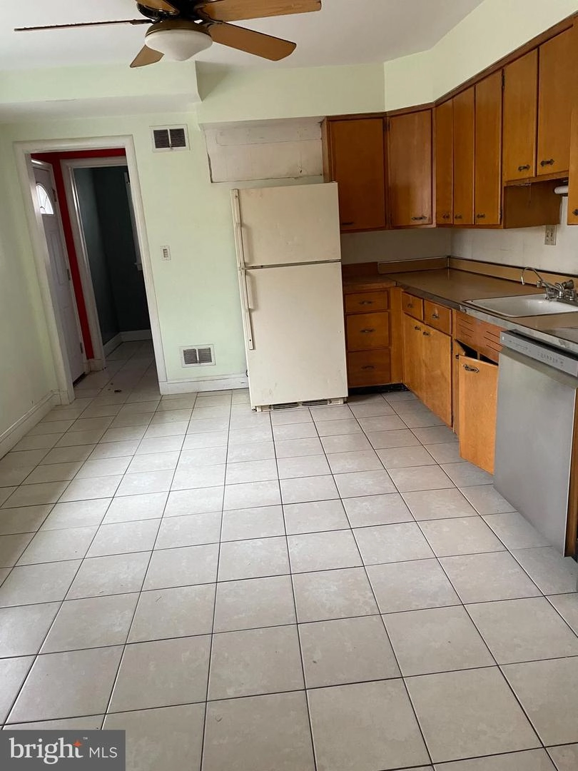 Kitchen - 1100 Tanley Rd, Silver Spring, MD 20904 photo 1 of 1