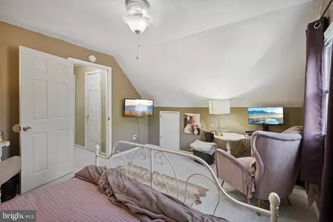 11727 College View Dr, Silver Spring, MD 20902 photo 15
