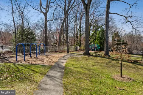 11727 College View Dr, Silver Spring, MD 20902 photo 35