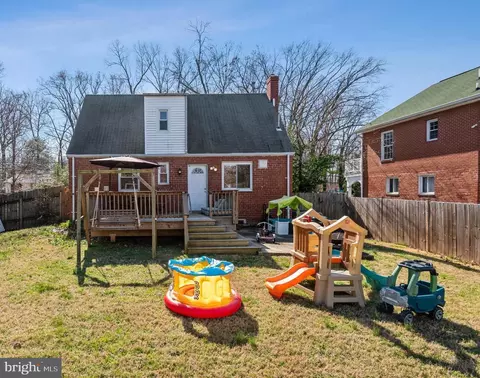 11727 College View Dr, Silver Spring, MD 20902 photo 27