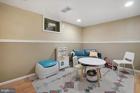 11727 College View Dr, Silver Spring, MD 20902 photo 22