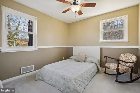 11727 College View Dr, Silver Spring, MD 20902 photo 10
