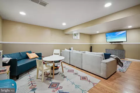 11727 College View Dr, Silver Spring, MD 20902 photo 21