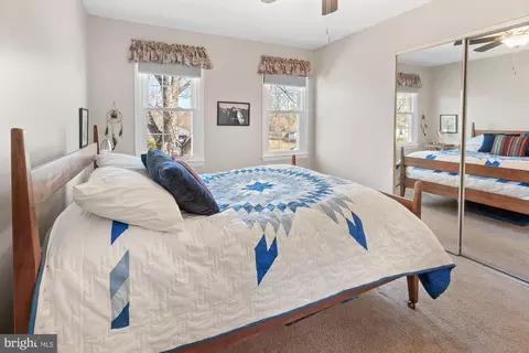 Bedroom - 17208 Brown Rd, Poolesville, MD 20837 photo 6 of 6