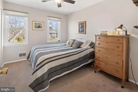 Bedroom - 17208 Brown Rd, Poolesville, MD 20837 photo 4 of 6
