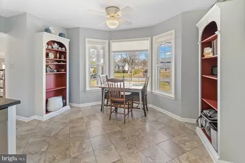 Dining - 17208 Brown Rd, Poolesville, MD 20837 photo 3 of 7