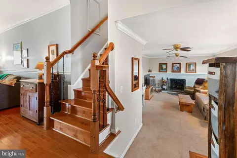 Entry Way - 17208 Brown Rd, Poolesville, MD 20837 photo 3 of 4
