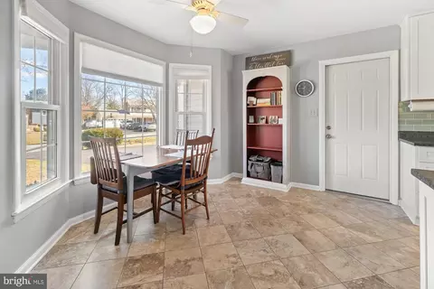 Dining - 17208 Brown Rd, Poolesville, MD 20837 photo 5 of 7