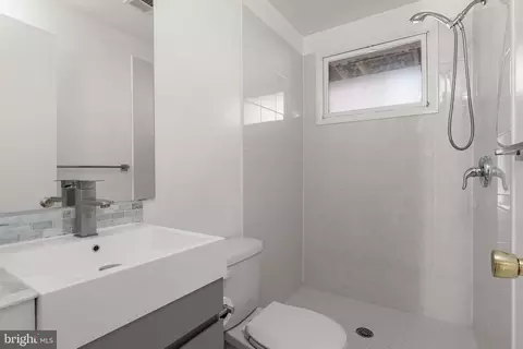 Bath - 8 Schindler Ct, Silver Spring, MD 20903 photo 4 of 4