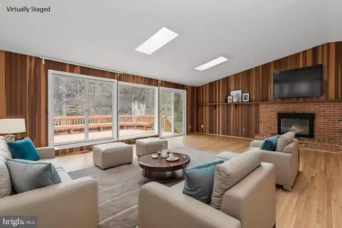 Living - 8 Schindler Ct, Silver Spring, MD 20903 photo 1 of 5