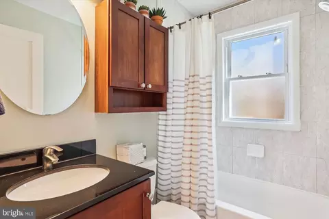 Bath - 10421 Grandin Rd, Silver Spring, MD 20902 photo 1 of 3