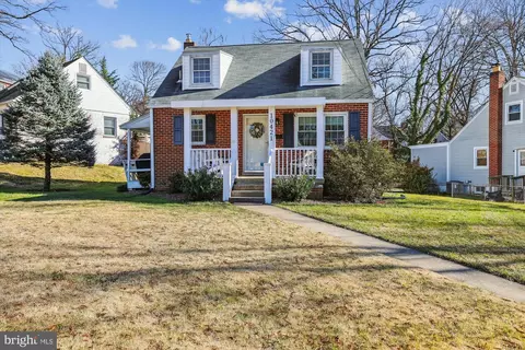 Exterior - 10421 Grandin Rd, Silver Spring, MD 20902 photo 2 of 8