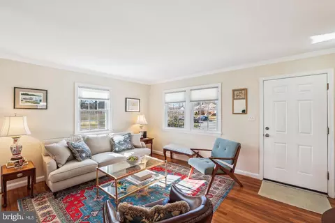 Living - 10421 Grandin Rd, Silver Spring, MD 20902 photo 1 of 7