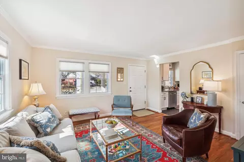 Living - 10421 Grandin Rd, Silver Spring, MD 20902 photo 2 of 7