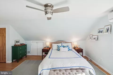 Bedroom - 10421 Grandin Rd, Silver Spring, MD 20902 photo 5 of 8