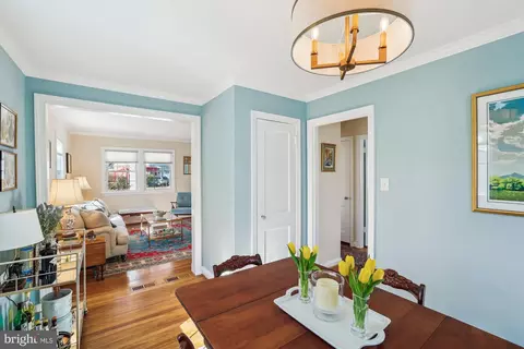 Dining - 10421 Grandin Rd, Silver Spring, MD 20902 photo 3 of 4