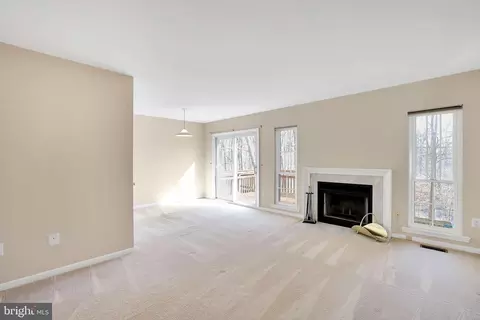 Living - 1451 Casino Cir, Silver Spring, MD 20906 photo 3 of 5