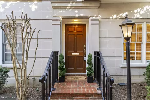 4816 Montgomery Ln, Bethesda, MD 20814