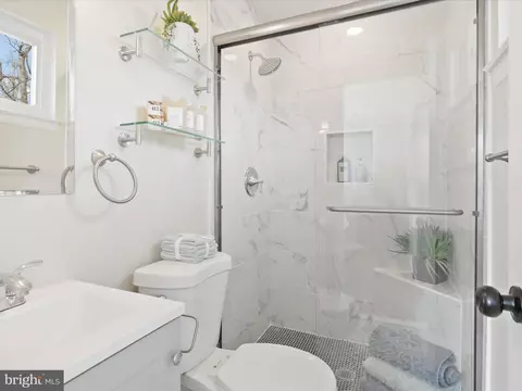 Bath - 1211 Arcola Ave, Silver Spring, MD 20902 photo 1 of 3