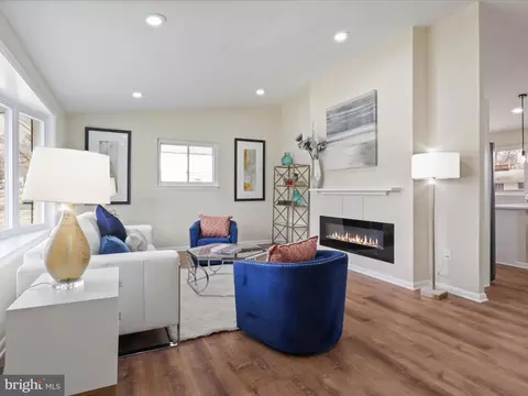Living - 1211 Arcola Ave, Silver Spring, MD 20902 photo 1 of 8