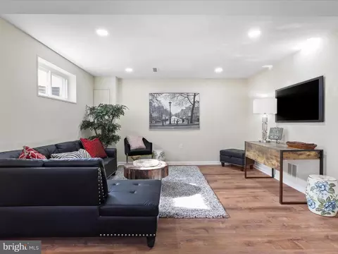 Living - 1211 Arcola Ave, Silver Spring, MD 20902 photo 6 of 8