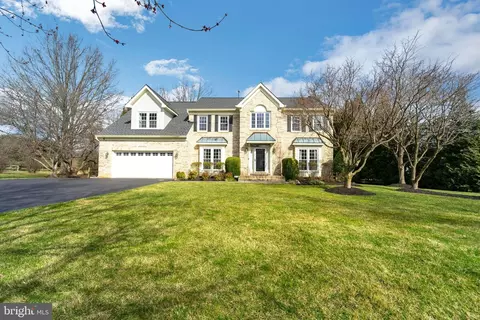 20111 Sweet Meadow Ln, Gaithersburg, MD 20882