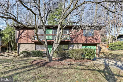 14509 Woodcrest Dr, Rockville, MD 20853