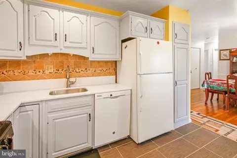 Kitchen - 12405 Littleton St, Silver Spring, MD 20906 photo 3 of 7
