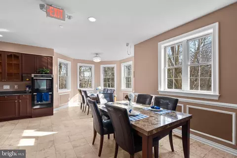 Dining - 2727 Briggs Chaney Rd, Silver Spring, MD 20905 photo 3 of 6