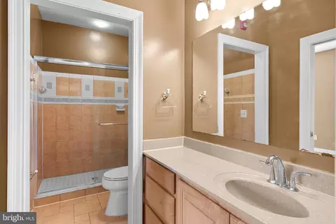 Bath - 2727 Briggs Chaney Rd, Silver Spring, MD 20905 photo 3 of 11