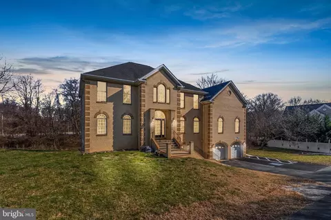 Exterior - 2727 Briggs Chaney Rd, Silver Spring, MD 20905 photo 3 of 5