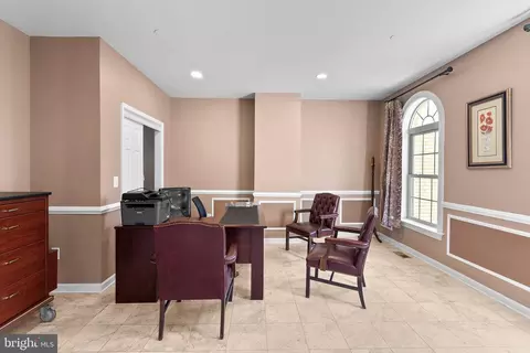 Dining - 2727 Briggs Chaney Rd, Silver Spring, MD 20905 photo 4 of 6