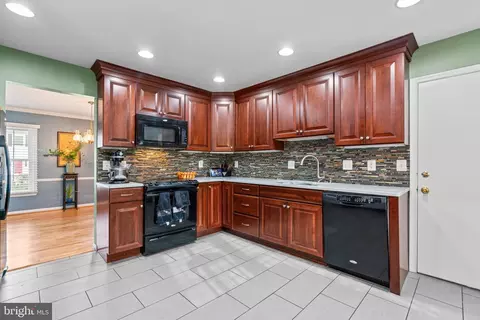 4204 Headwaters Ln, Olney, MD 20832 photo 9