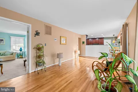4204 Headwaters Ln, Olney, MD 20832 photo 5