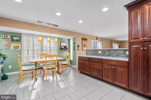 4204 Headwaters Ln, Olney, MD 20832 photo 10