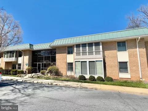 3630 Gleneagles Dr #8-1C, Silver Spring, MD 20906