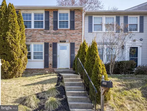 18729 Pintail Ln, Gaithersburg, MD 20879