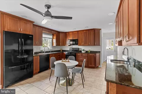 Kitchen - 8726 1st Ave, Silver Spring, MD 20910 photo 4 of 6