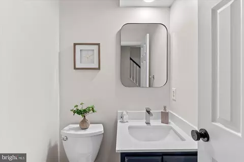 Bath - 8726 1st Ave, Silver Spring, MD 20910 photo 1 of 6