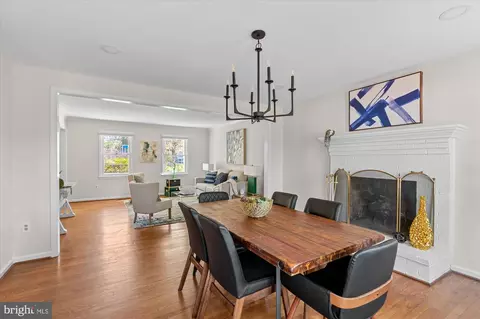 Dining - 8726 1st Ave, Silver Spring, MD 20910 photo 4 of 6