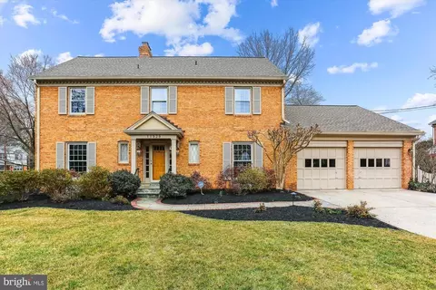 11929 Gainsborough Rd, Potomac, MD 20854